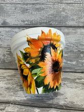 Load image into Gallery viewer, Penguin plant pot