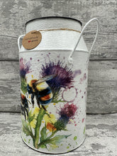 Load image into Gallery viewer, Bee churn