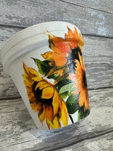 Load image into Gallery viewer, Penguin plant pot