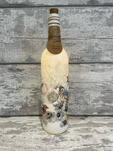 Load image into Gallery viewer, Bird and rose Light up bottle