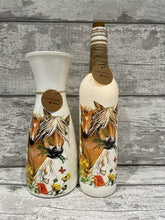 Load image into Gallery viewer, Horse and foal vase and light up bottle gift set