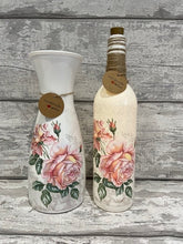 Load image into Gallery viewer, Pink rose vase and light up bottle gift set