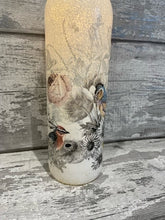 Load image into Gallery viewer, Bird and rose Light up bottle