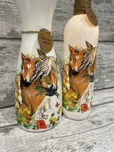 Load image into Gallery viewer, Horse and foal vase and light up bottle gift set