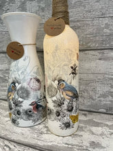 Load image into Gallery viewer, Bird and rose vase and light up bottle set