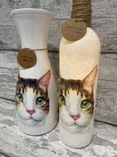 Load image into Gallery viewer, Cat vase and light up bottle gift set