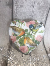 Load image into Gallery viewer, Robin Blue tit light up bottle