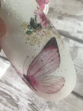 Load image into Gallery viewer, Pink butterfly vase
