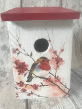 Load image into Gallery viewer, Robin bird box red roof