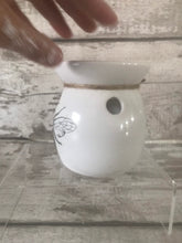Load image into Gallery viewer, Bee wax burner