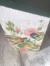 Load image into Gallery viewer, Birds bird box