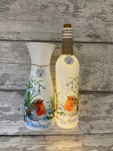 Load image into Gallery viewer, Robin vase, with charm