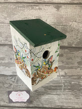 Load image into Gallery viewer, Robin basket bird box