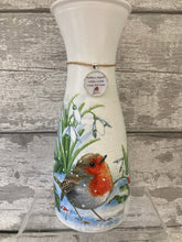 Load image into Gallery viewer, Robin vase, with charm