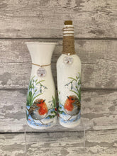 Load image into Gallery viewer, Robin vase, with charm
