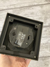 Load image into Gallery viewer, Robin lantern