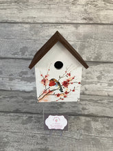 Load image into Gallery viewer, Robin in tree Bird box