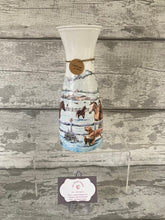 Load image into Gallery viewer, Horse vase and light up bottle set