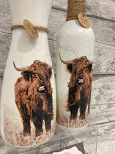 Load image into Gallery viewer, Highland Cow Vase & Light Up Bottle