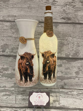 Load image into Gallery viewer, Highland Cow Vase & Light Up Bottle