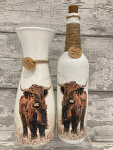 Load image into Gallery viewer, Highland Cow Vase & Light Up Bottle