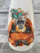 Load image into Gallery viewer, Orangutan vase