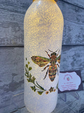 Load image into Gallery viewer, Floral bee light up bottle