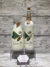 Load image into Gallery viewer, Queen Bee vase & light up bottle