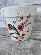 Load image into Gallery viewer, Robin in tree plant pot