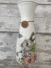 Load image into Gallery viewer, Bunny vase