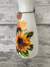 Load image into Gallery viewer, Sunflower vase
