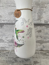 Load image into Gallery viewer, Hummingbird vase