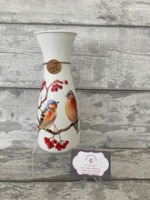 Load image into Gallery viewer, Chaffinch vase