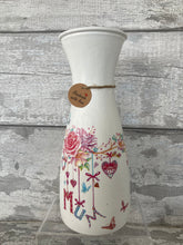 Load image into Gallery viewer, Mum vase