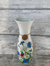 Load image into Gallery viewer, Cornflower vase,