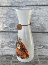 Load image into Gallery viewer, Orangutan vase