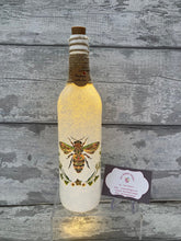 Load image into Gallery viewer, Floral bee light up bottle