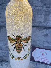 Load image into Gallery viewer, Floral bee light up bottle