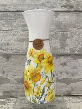 Load image into Gallery viewer, Daffodil vase