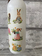 Load image into Gallery viewer, Easter light up bottle and matching vase