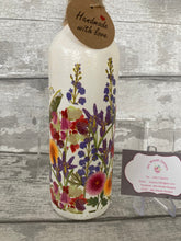 Load image into Gallery viewer, wild flower light up bottle