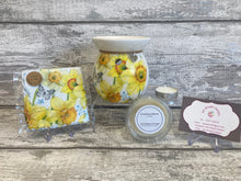 Load image into Gallery viewer, Daffodil wax burner gift set