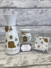Load image into Gallery viewer, Bee Gift Set