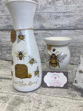 Load image into Gallery viewer, Bee Gift Set