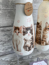 Load image into Gallery viewer, Kitten Vase & Light Up Bottle gift set