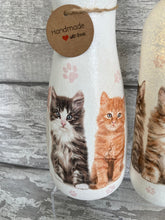 Load image into Gallery viewer, Kitten Vase & Light Up Bottle gift set