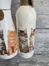 Load image into Gallery viewer, Kitten Vase & Light Up Bottle gift set