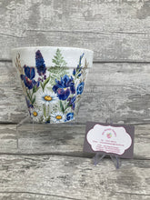 Load image into Gallery viewer, Iris plant pot