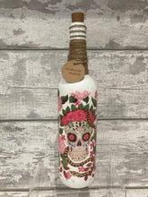 Load image into Gallery viewer, skull light up bottle