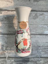 Load image into Gallery viewer, Robin wreath Vase